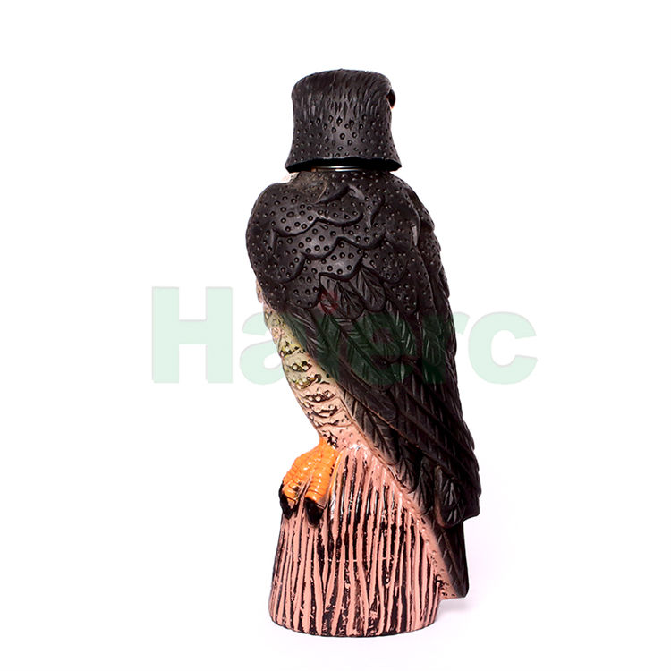 Haierc Animal Decoration Head Moveable Plastic Scare Eagle Bird Control HC1611